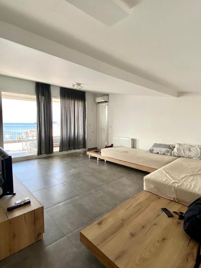 Aristotelia Gi - Panorama Apartment